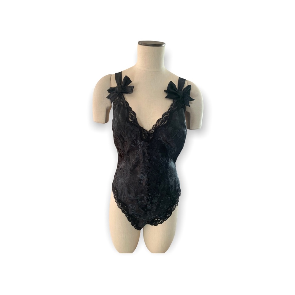 Gold label Victoria’s Secret black bode romper
